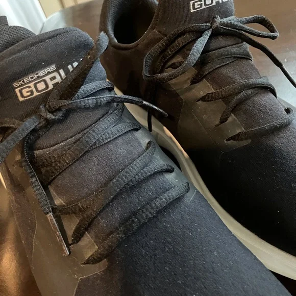 Skechers Women’s Sneakers GoRun Mojo size 8.5 comfy slip-ons - Picture 6 of 11